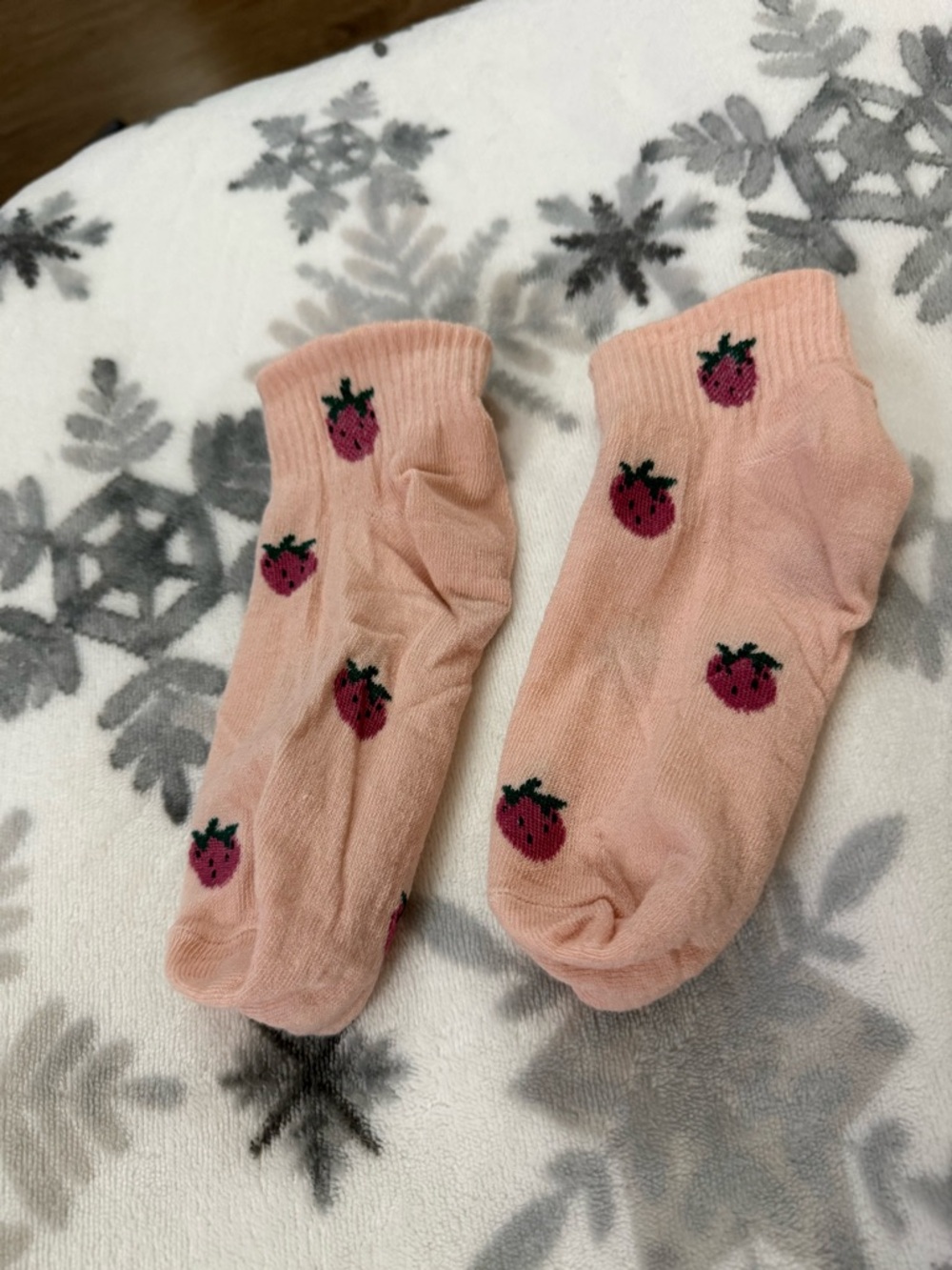 Peach Pink Strawberry Ankle Socks